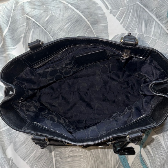 Coach Vintage Black Leather Handbag - Picture 11 of 11